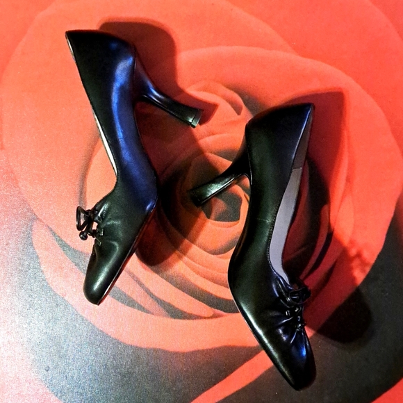 Bisou Bisou Heels - Picture 5 of 7